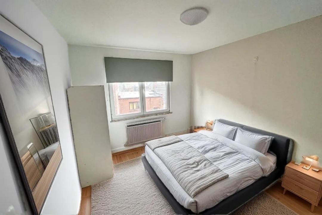 Tirou 5 Centre - Gare - Aeroport Apartment Шарлероа Екстериор снимка
